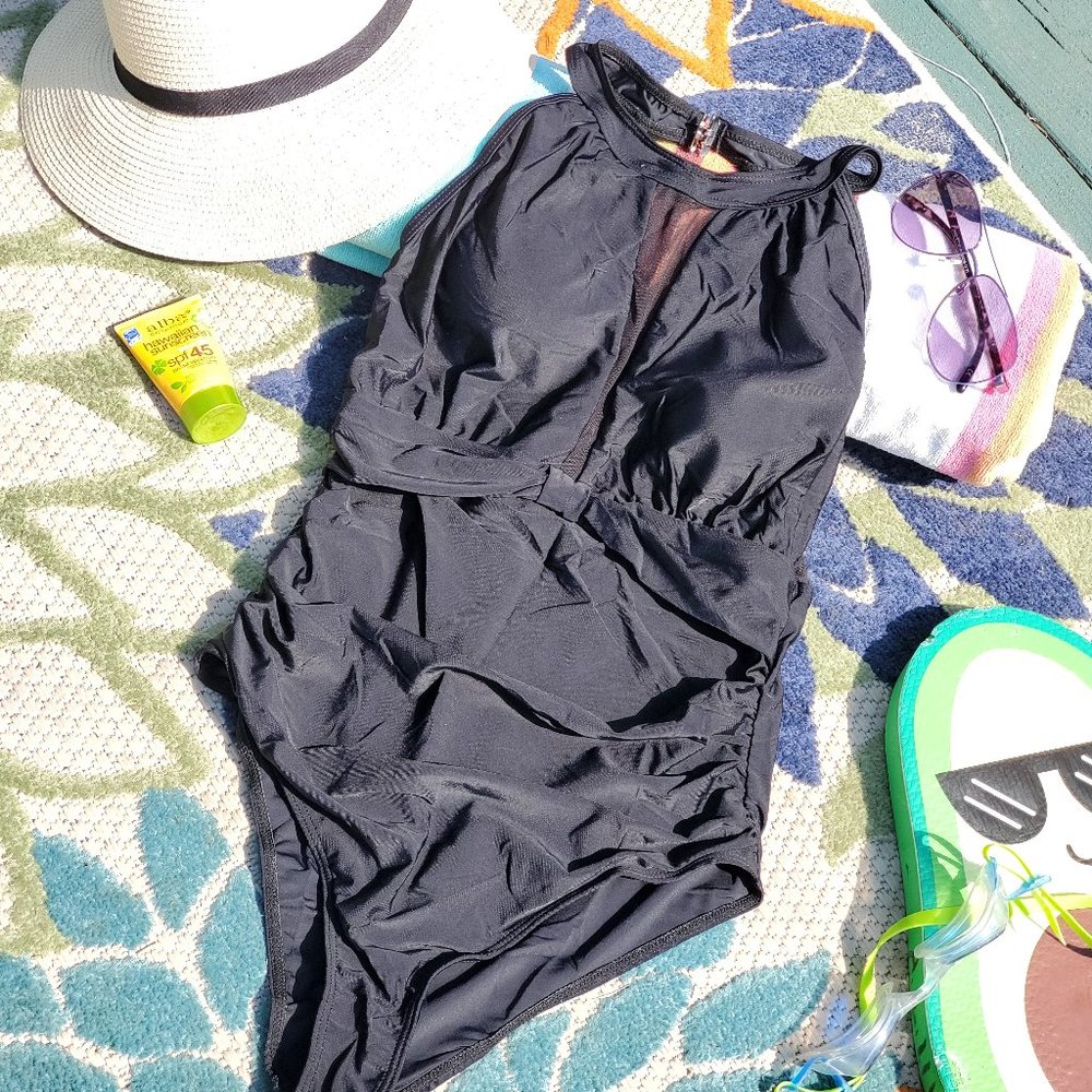 One Piece Sexy Swimsuit (New)